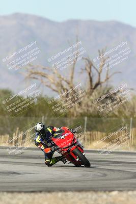 media/Dec-01-2025-Moto Forza (Mon) [[2daa91e15f]]/2-Intermediate Group/Session 3 (Turn 3)/